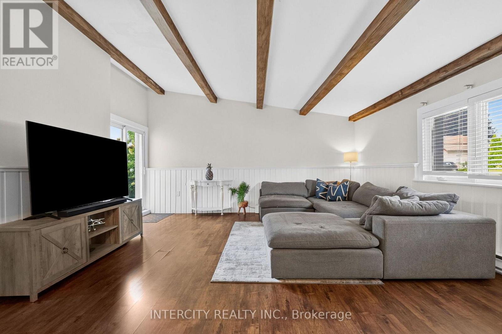 98 ESSA STREET - 19