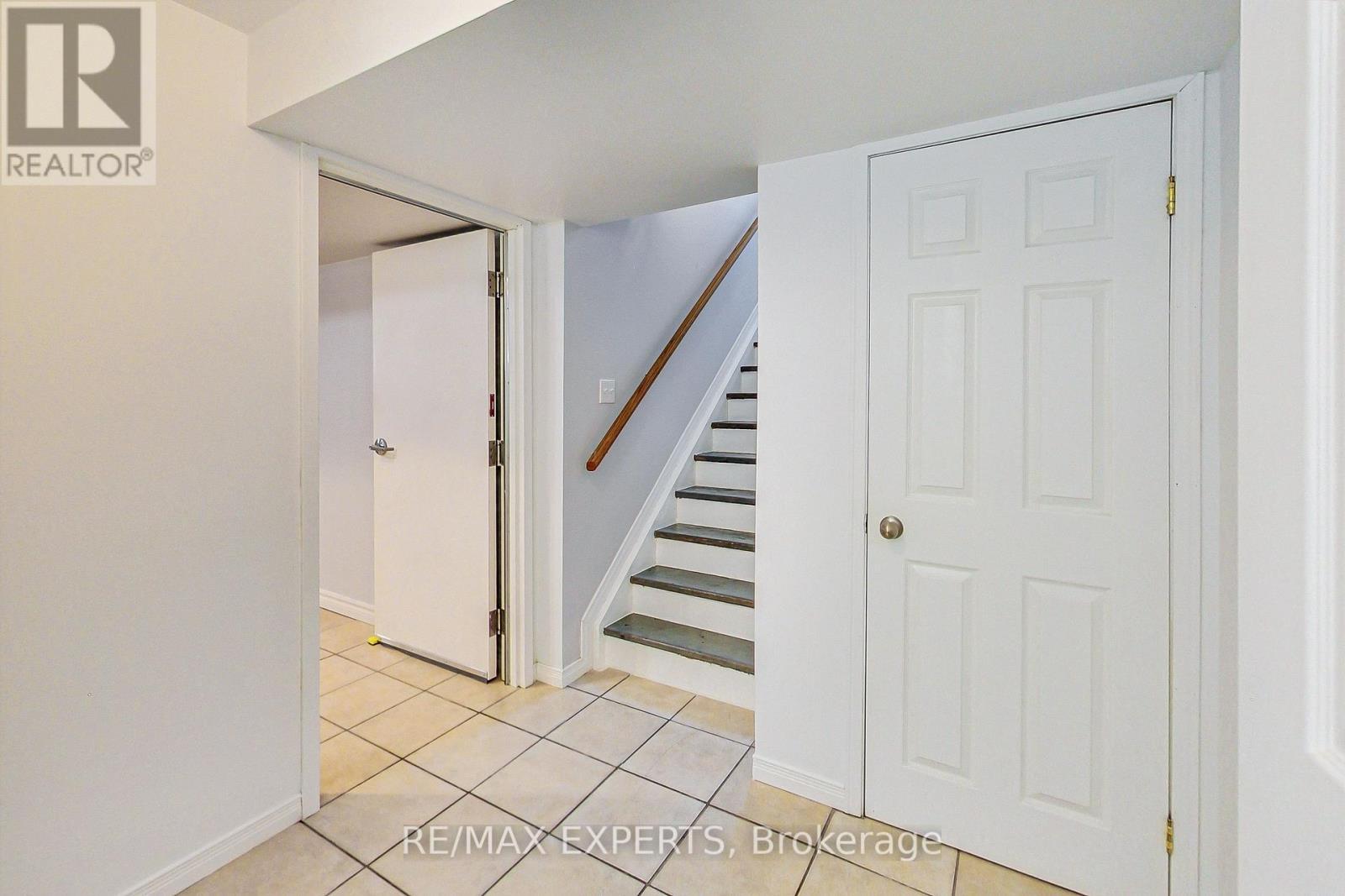 10 BUTTERNUT DRIVE, Barrie (Holly) — photo 3