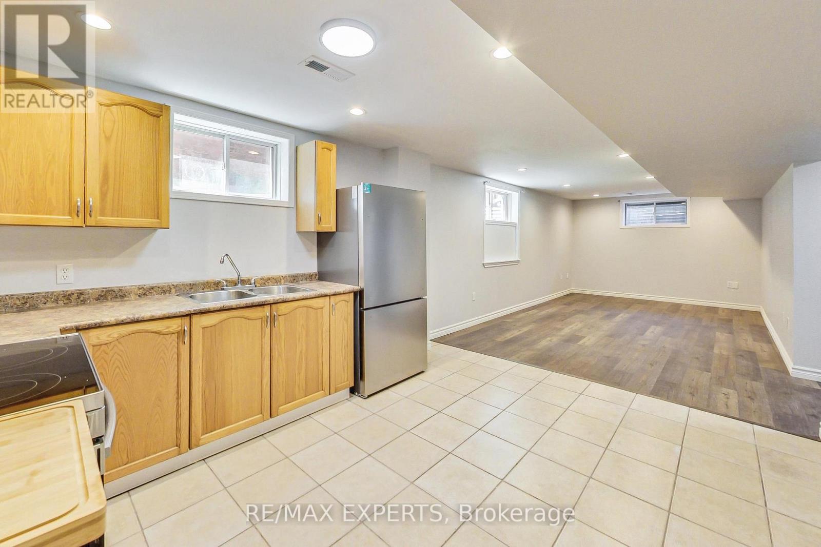 10 BUTTERNUT DRIVE, Barrie (Holly) — photo 4