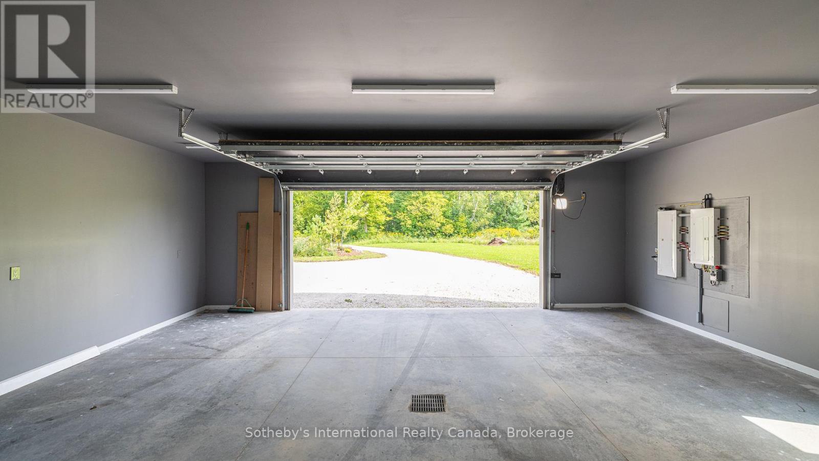 120 MIMI CRESCENT - Image 36
