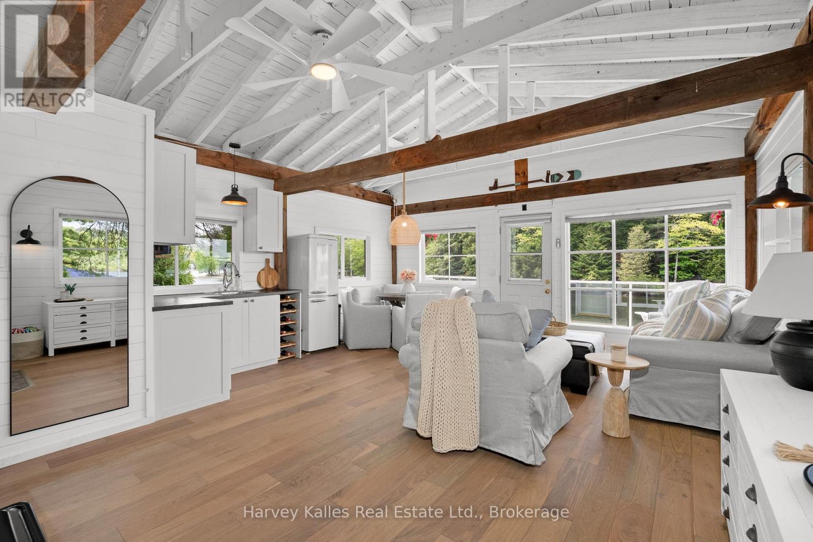 #3 1062 PENNWOOD ROAD - 19