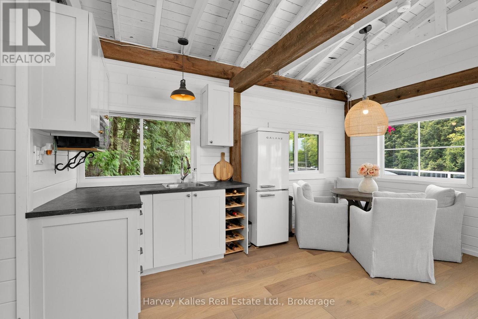 #3 1062 PENNWOOD ROAD - 20