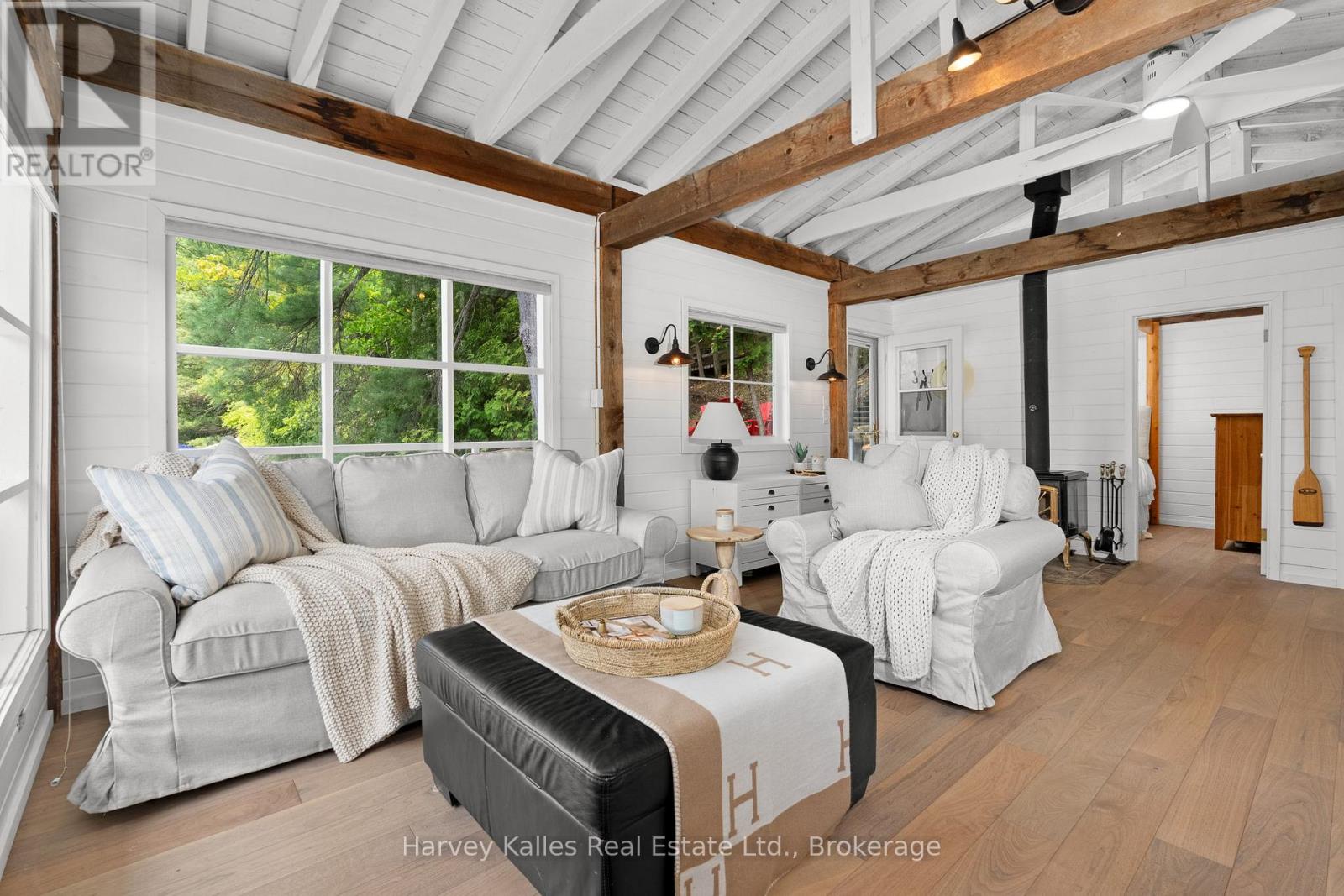 #3 1062 PENNWOOD ROAD - 21