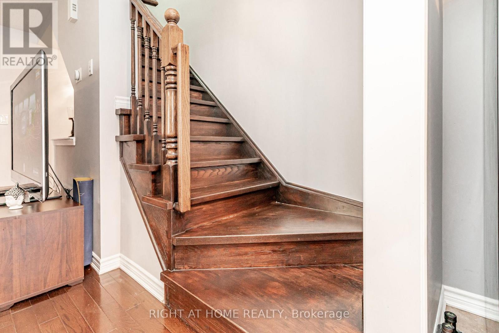 264 WETENHALL LANDING - 19