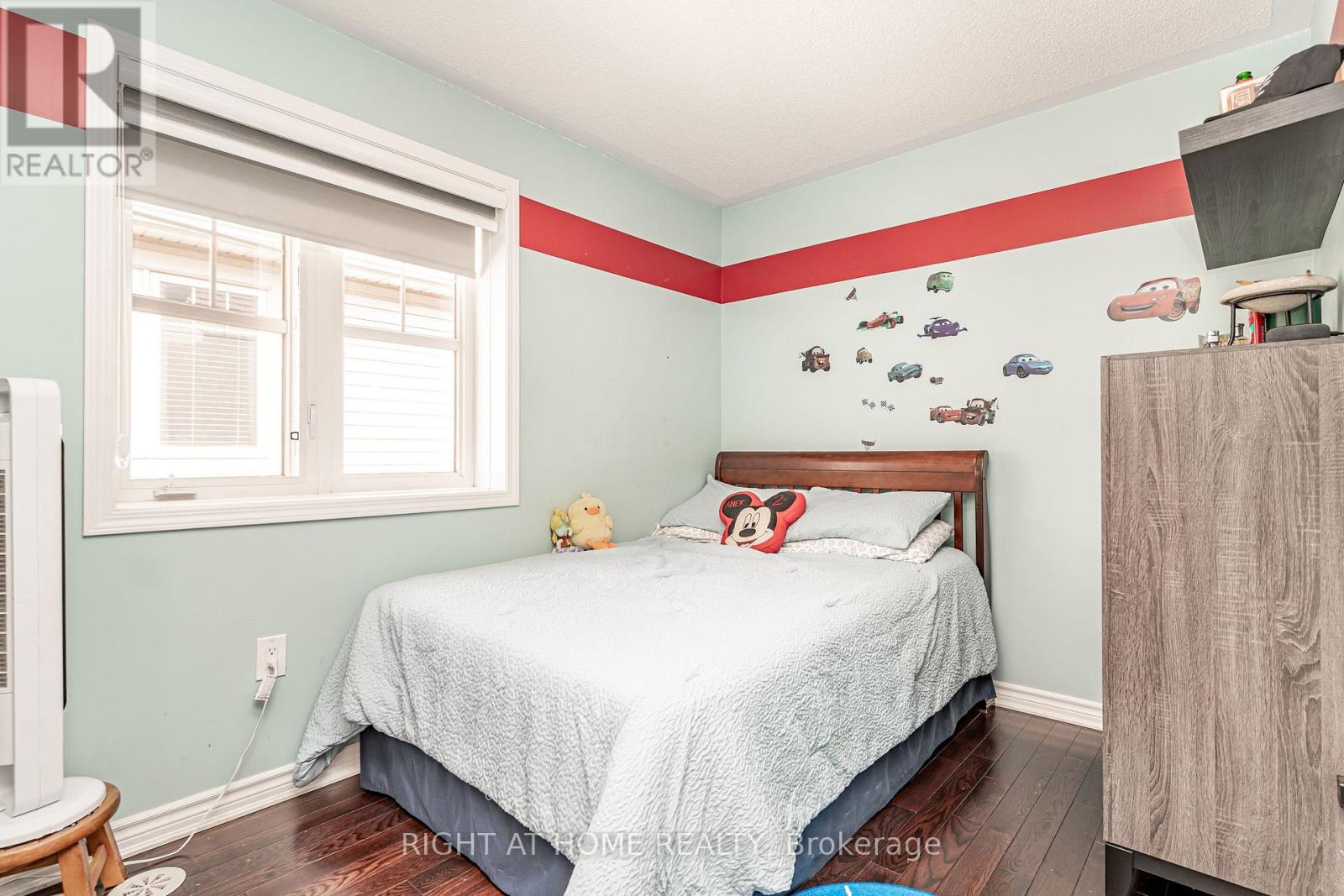 264 WETENHALL LANDING - 28