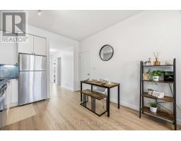 1 - 6 Bicknell Avenue, Toronto, ON M6M0B4 Photo 11