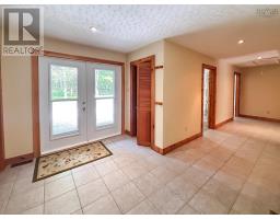 Foyer - 816 Camperdown Road, Camperdown, NS B4V6S1 Photo 7