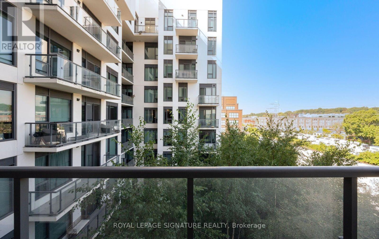 #526 280 HOWLAND AVENUE - Image 19