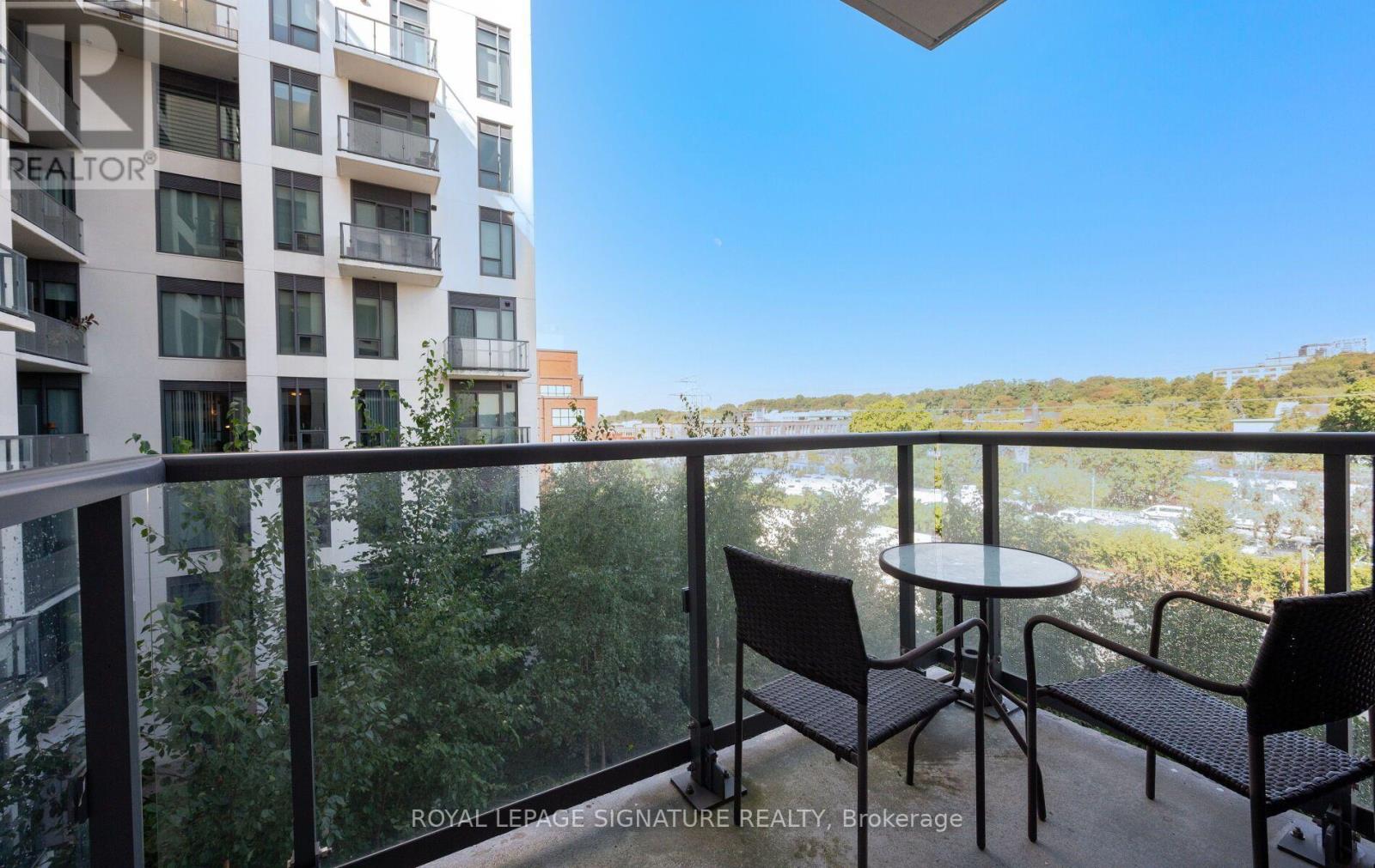 #526 280 HOWLAND AVENUE - Image 17