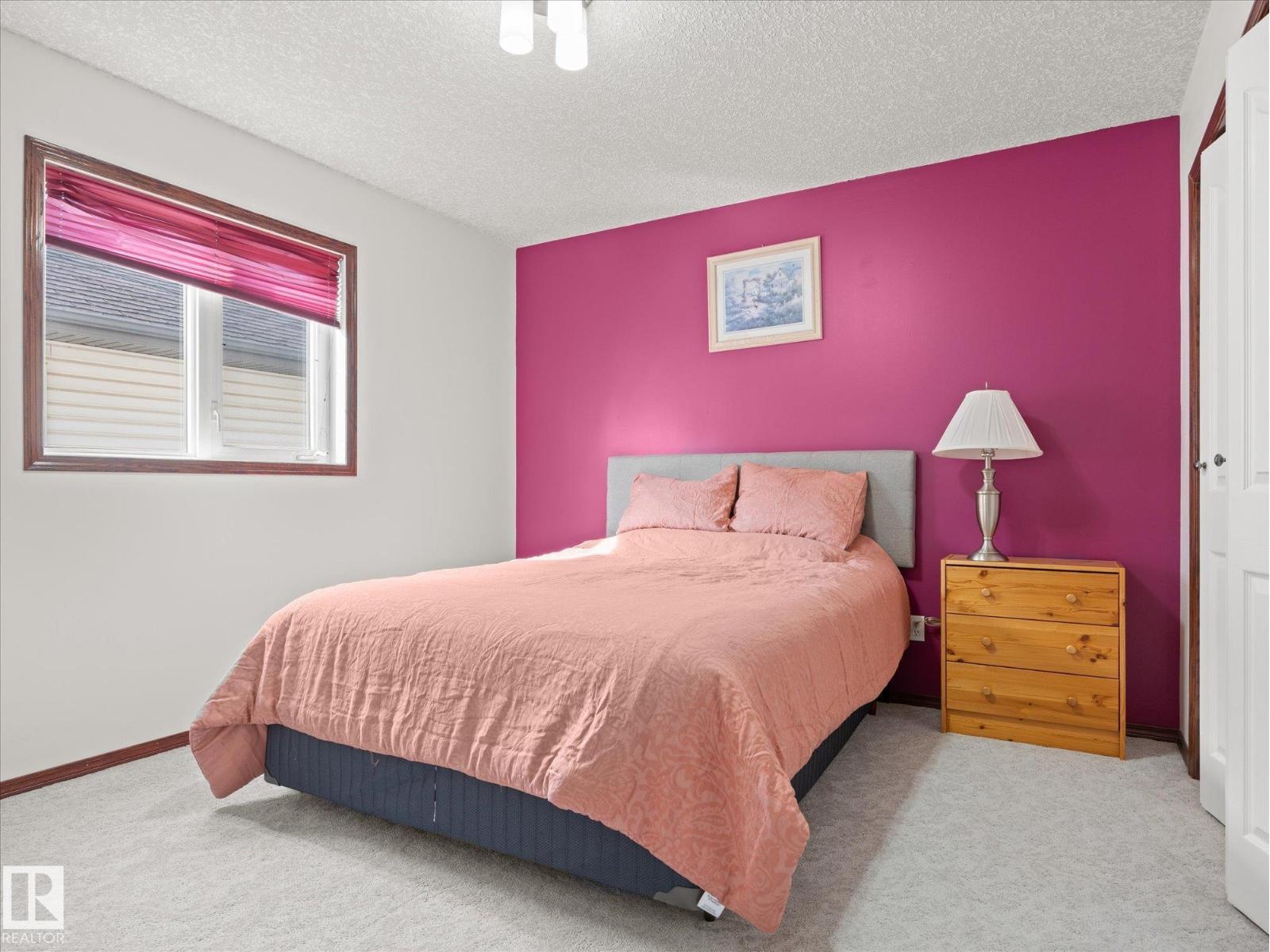 11413 118 ST NW - 18