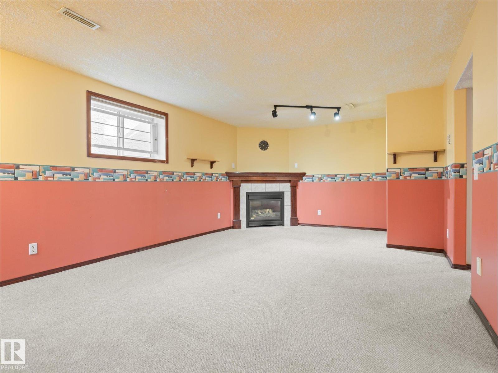 11413 118 ST NW - 23