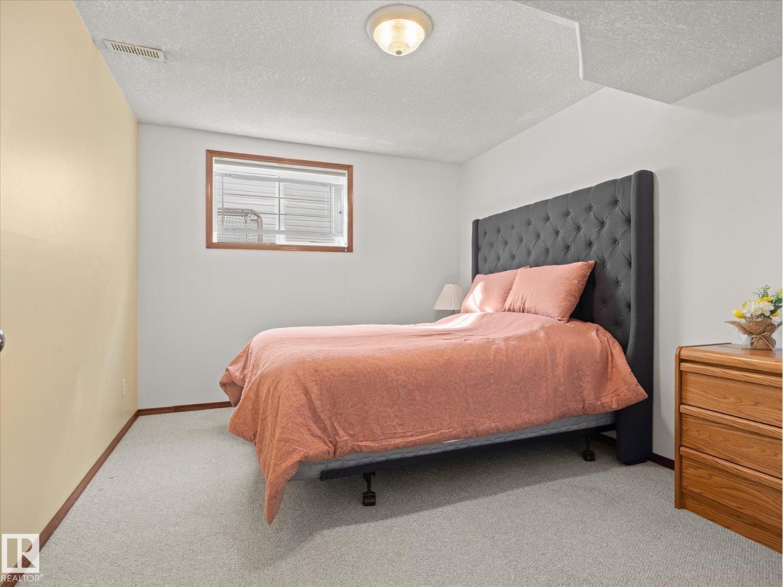 11413 118 ST NW - 24