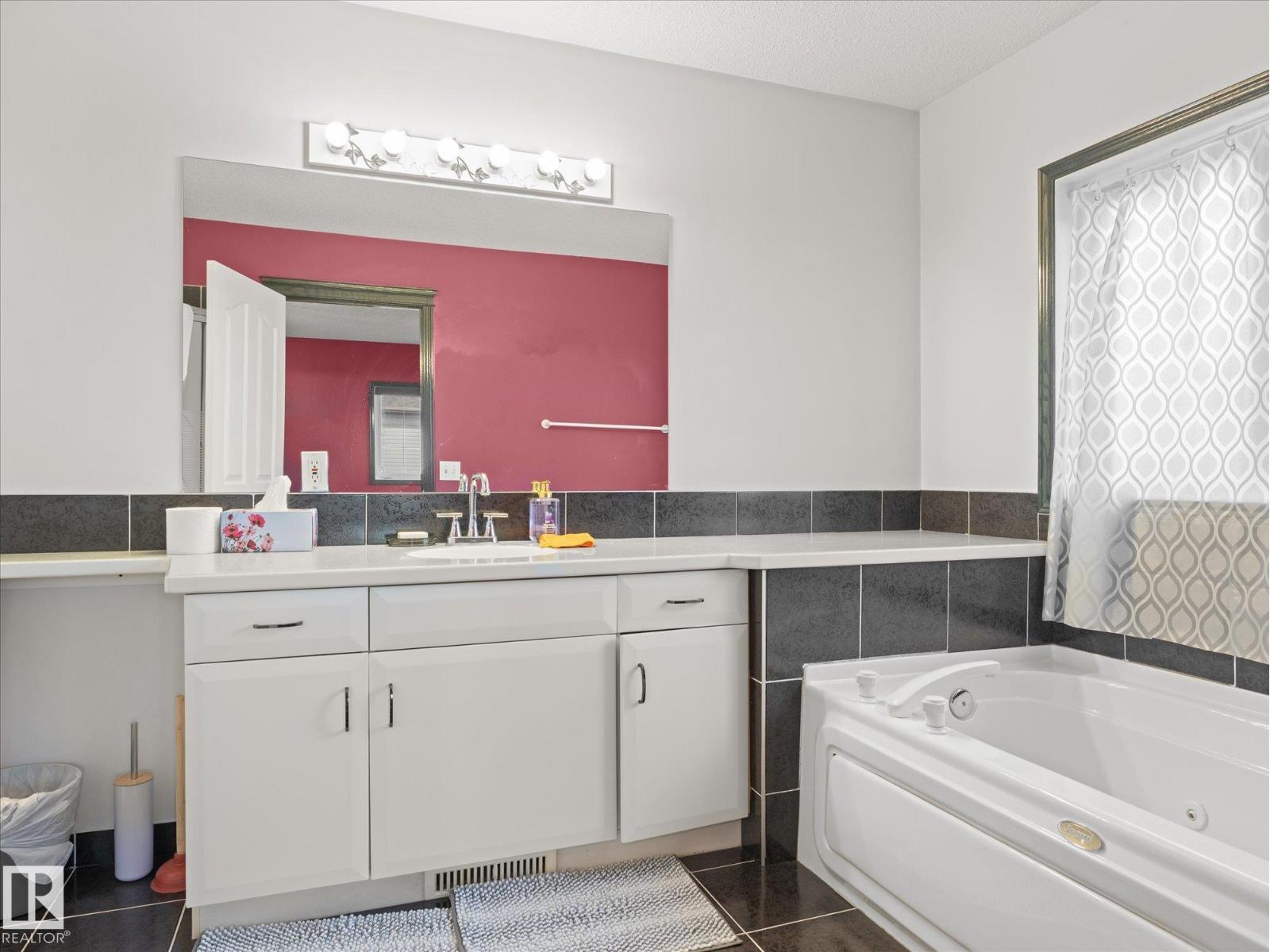 11413 118 ST NW - 16