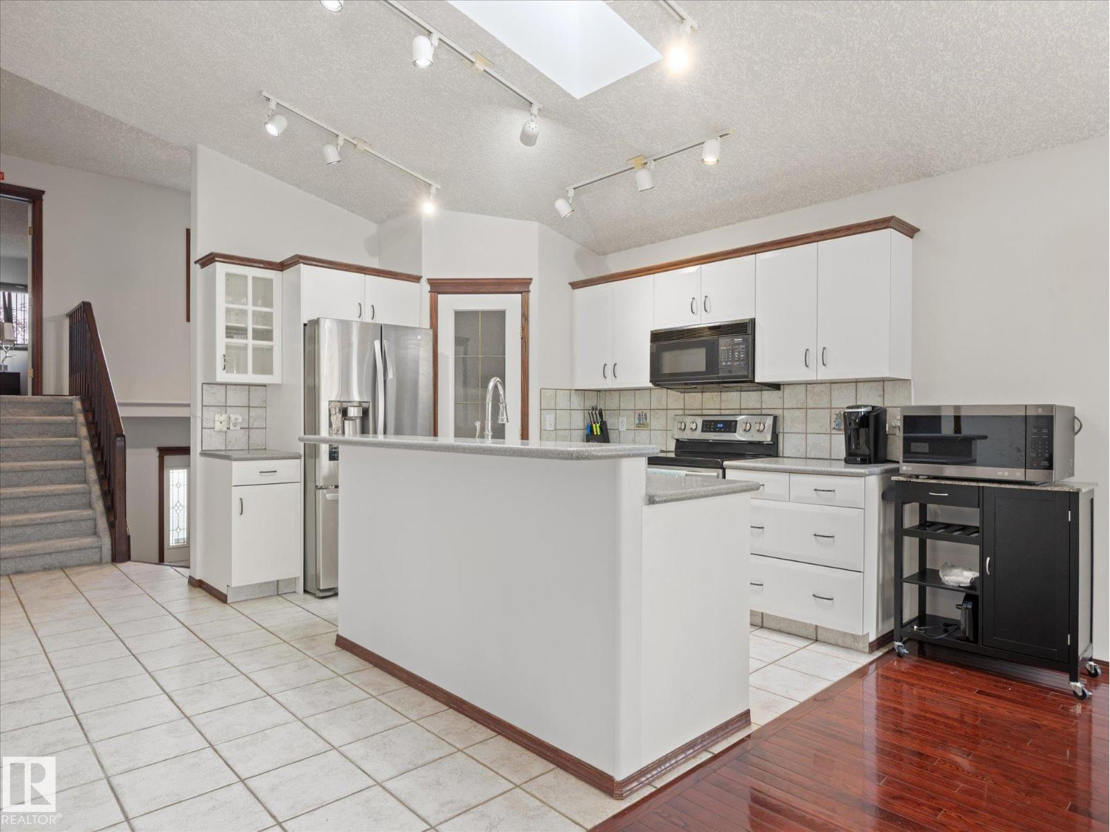 11413 118 ST NW - 6