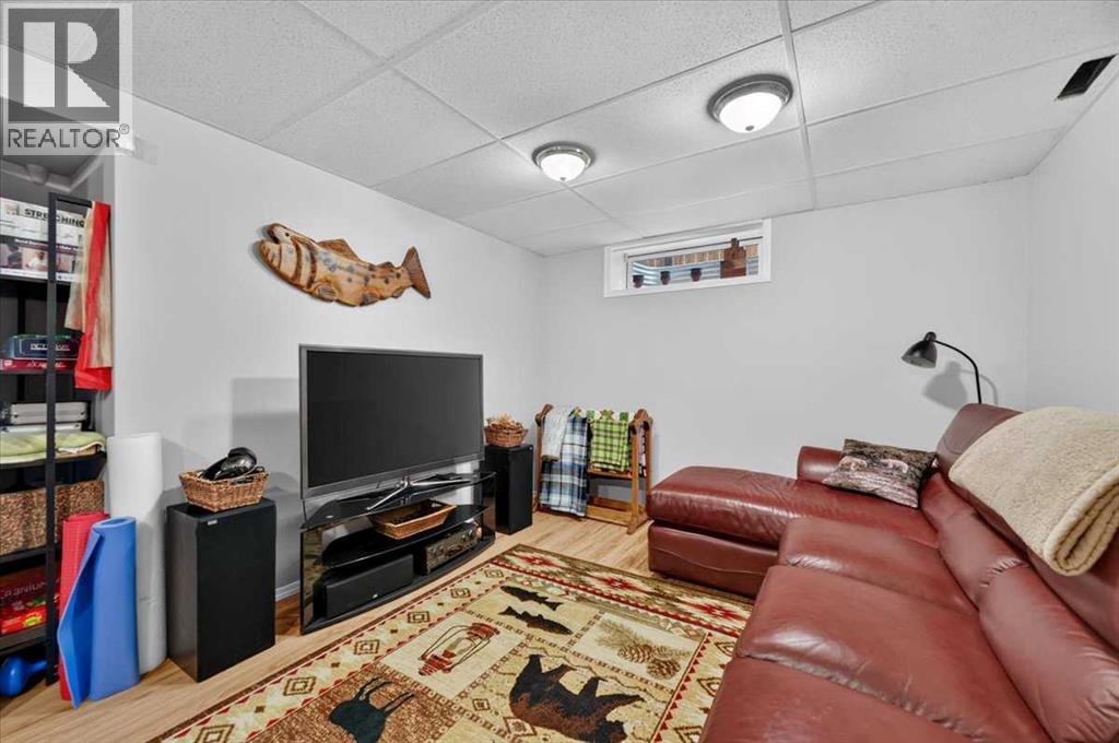 49 Hidden Valley Crescent NW - 24