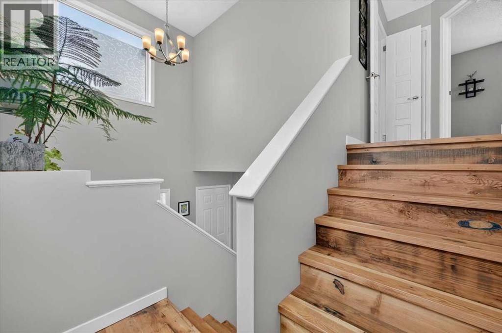 49 Hidden Valley Crescent NW - 14
