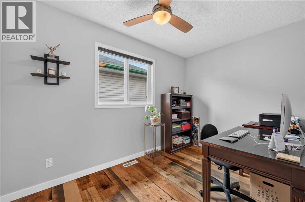 49 Hidden Valley Crescent NW - 17