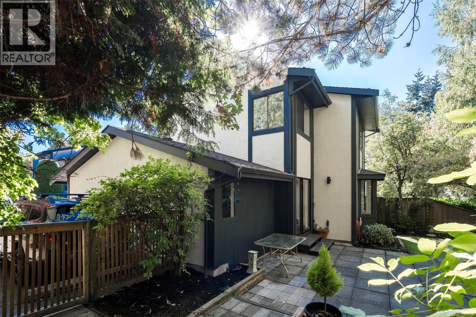 #3 1096 Stoba Lane - 19