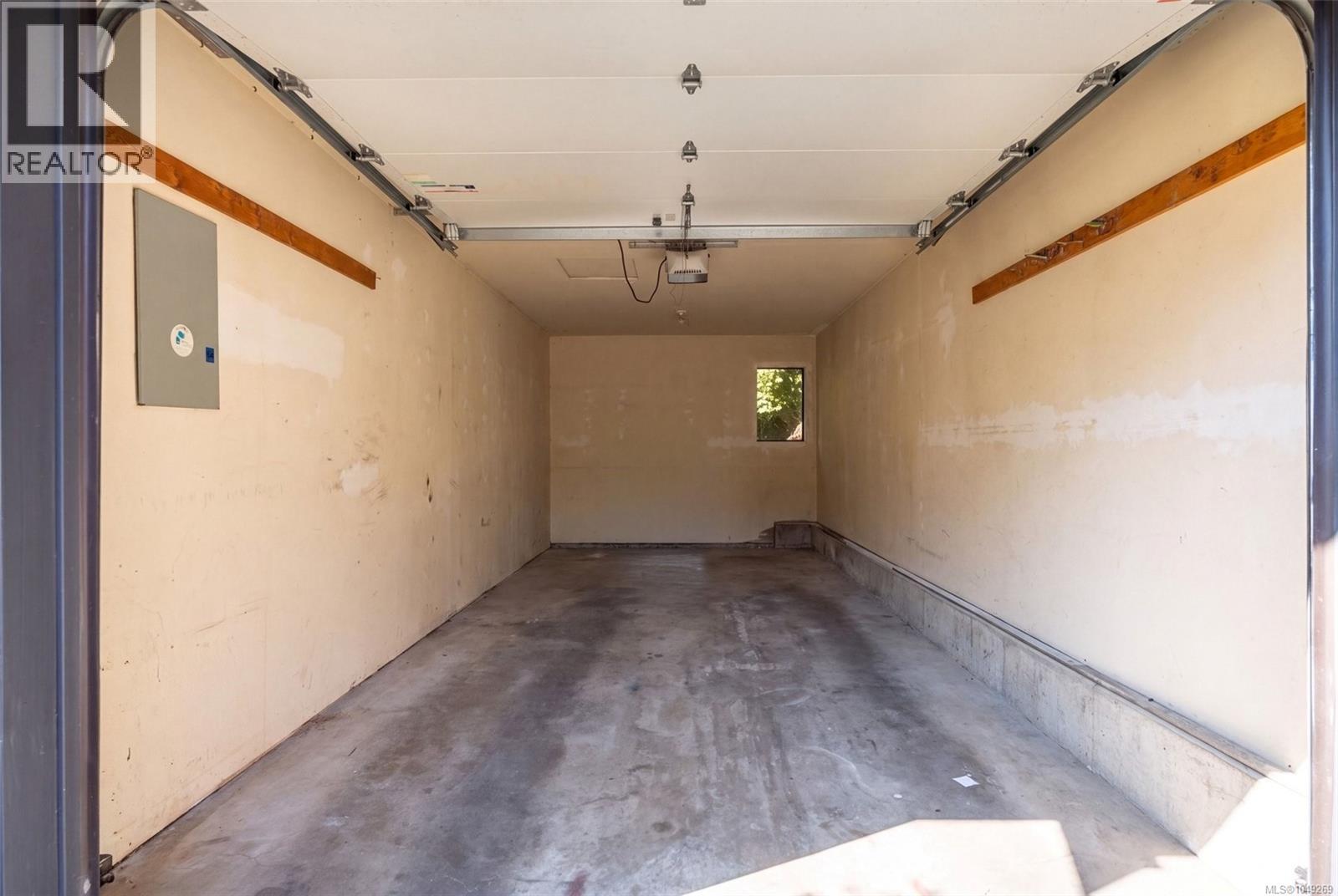 #3 1096 Stoba Lane - 48