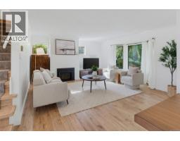 3 1096 Stoba Lane, Saanich, BC V8X2W5 Photo 14