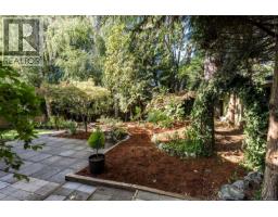 3 1096 Stoba Lane, Saanich, BC V8X2W5 Photo 17