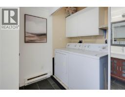 3 1096 Stoba Lane, Saanich, BC V8X2W5 Photo 28