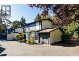 3 1096 Stoba Lane, Saanich, BC V8X2W5 Photo 39