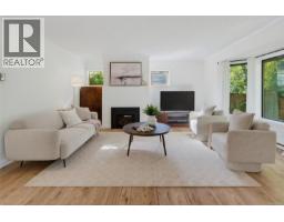 Kitchen - 3 1096 Stoba Lane, Saanich, BC V8X2W5 Photo 6