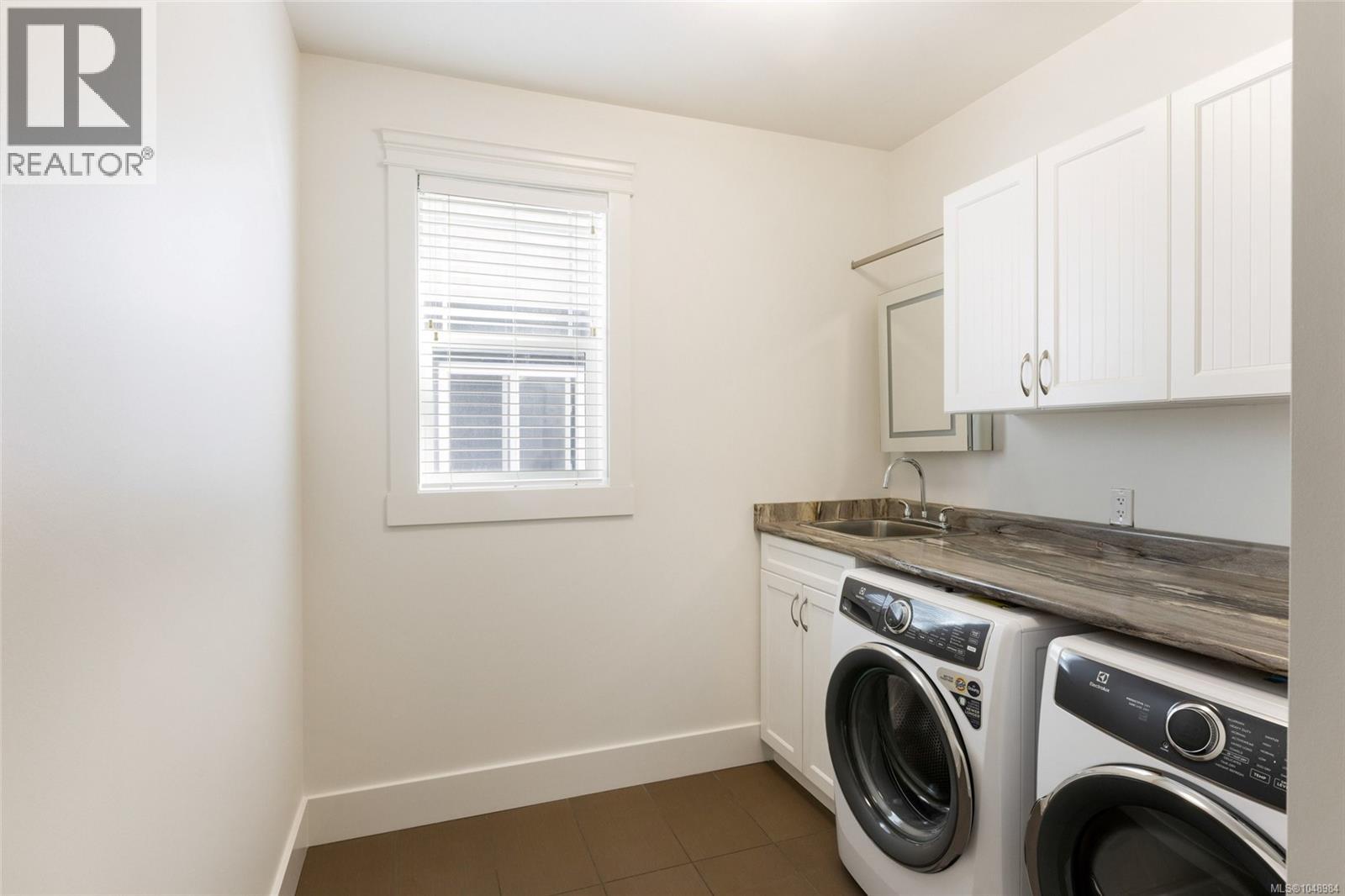 2287 Nicklaus Dr - Image 25
