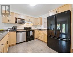 105 Spencer Drive, Centre Wellington, ON N0B1S0 Photo 12