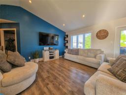 43 Lakeview Drive, Brandon, MB R7B4G9 Photo 8