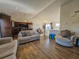 43 Lakeview Drive, Brandon, MB R7B4G9 Photo 10