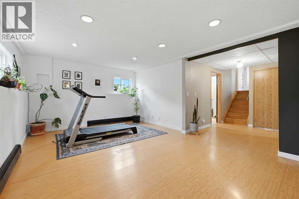 Basement recreation room