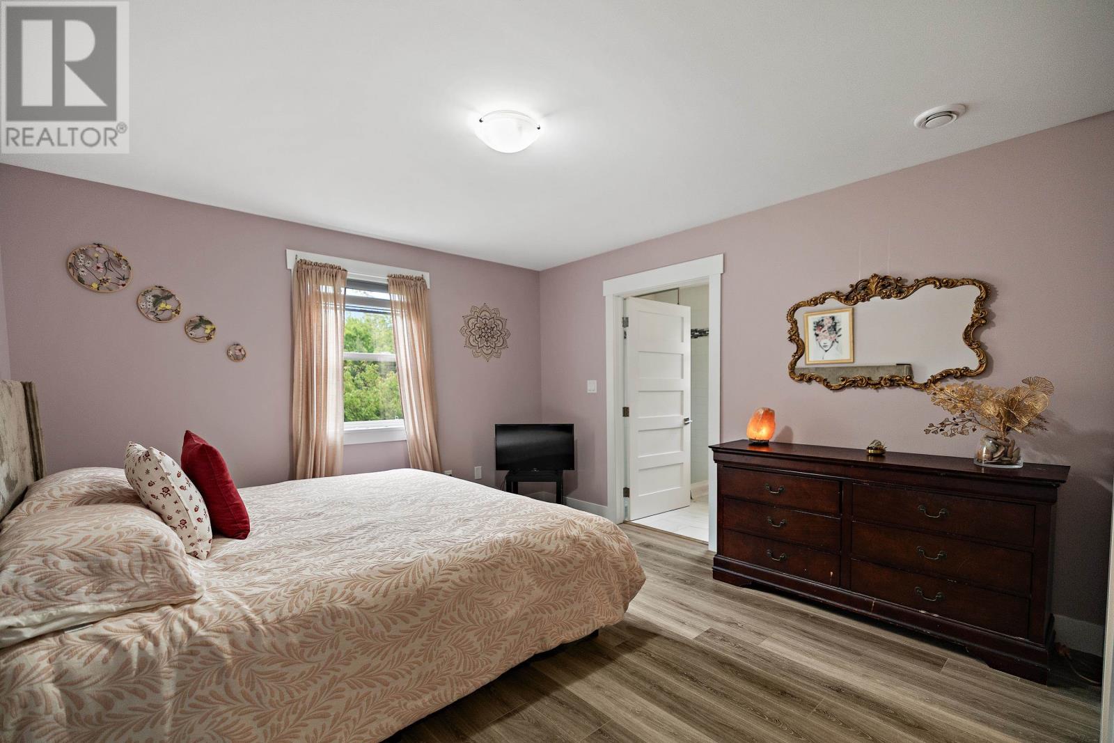 1 Balderston Court - Image 18