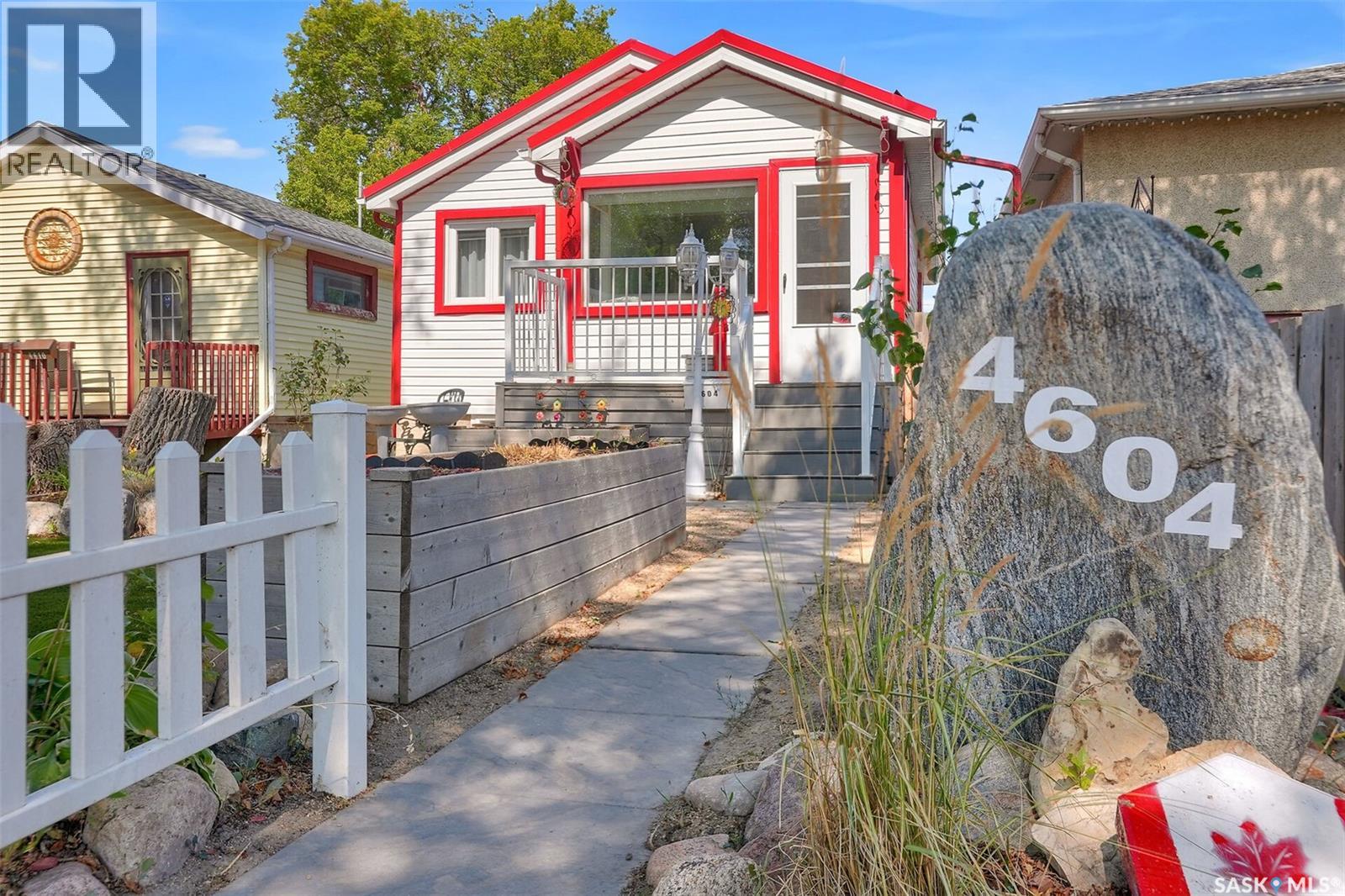 4604 Dewdney AVENUE, Regina — photo 2