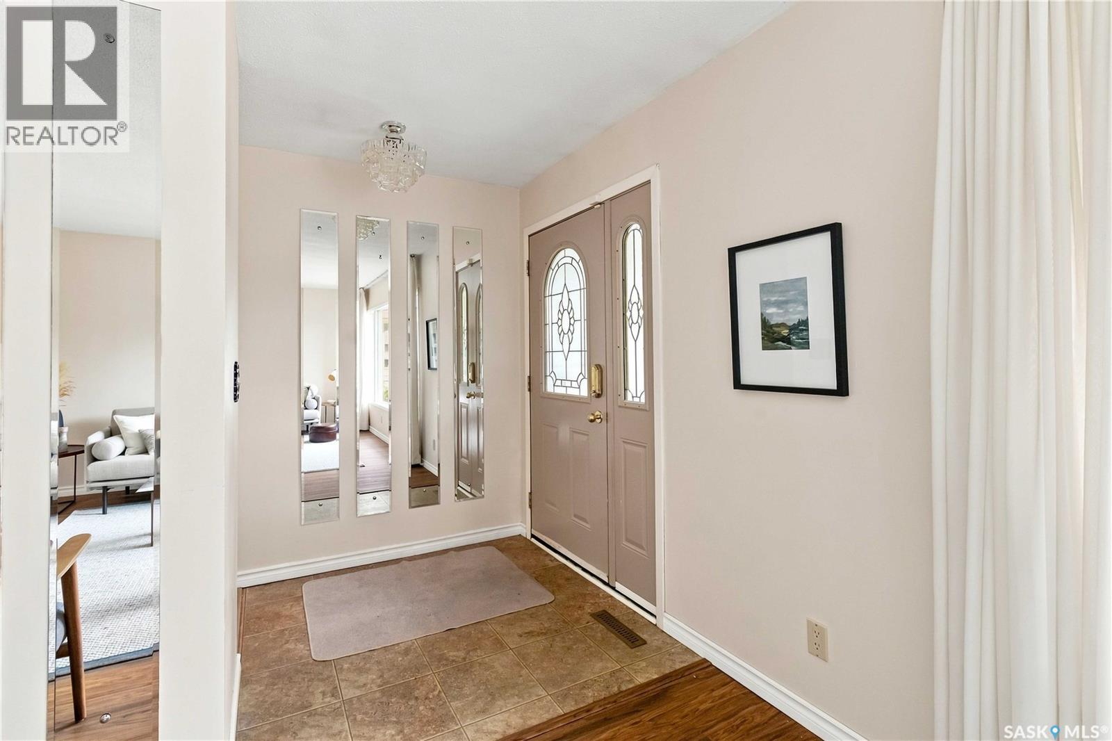86 Brown CRESCENT - 2
