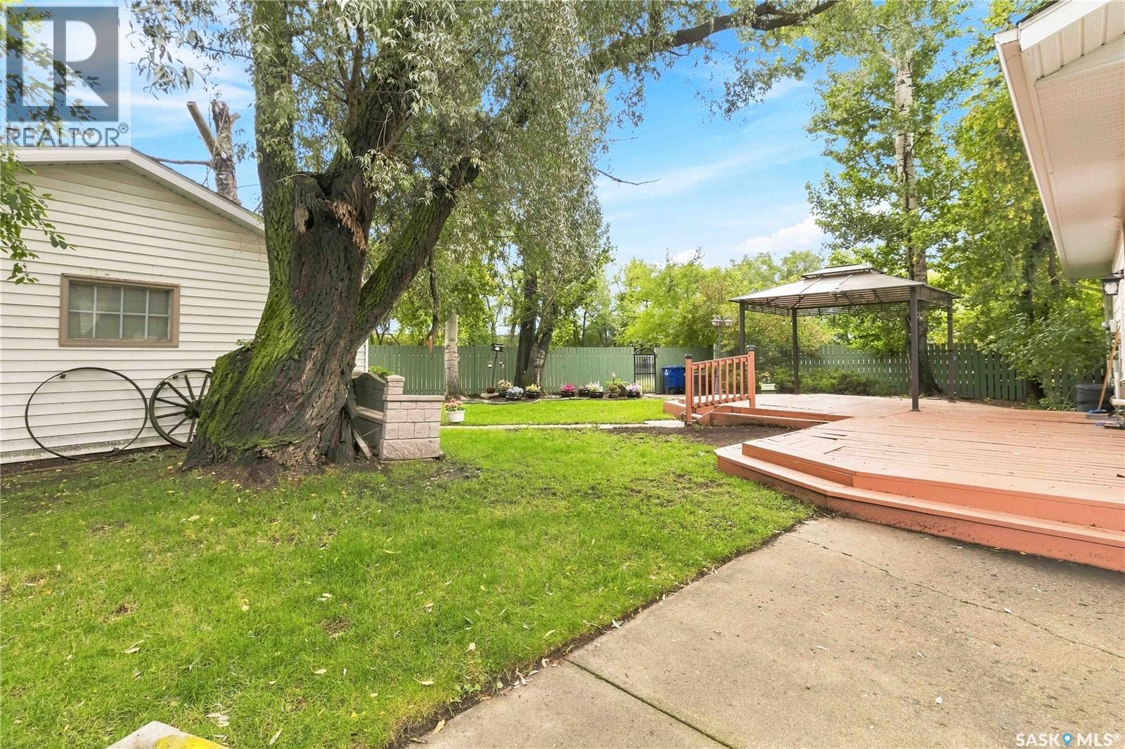 86 Brown CRESCENT - 24