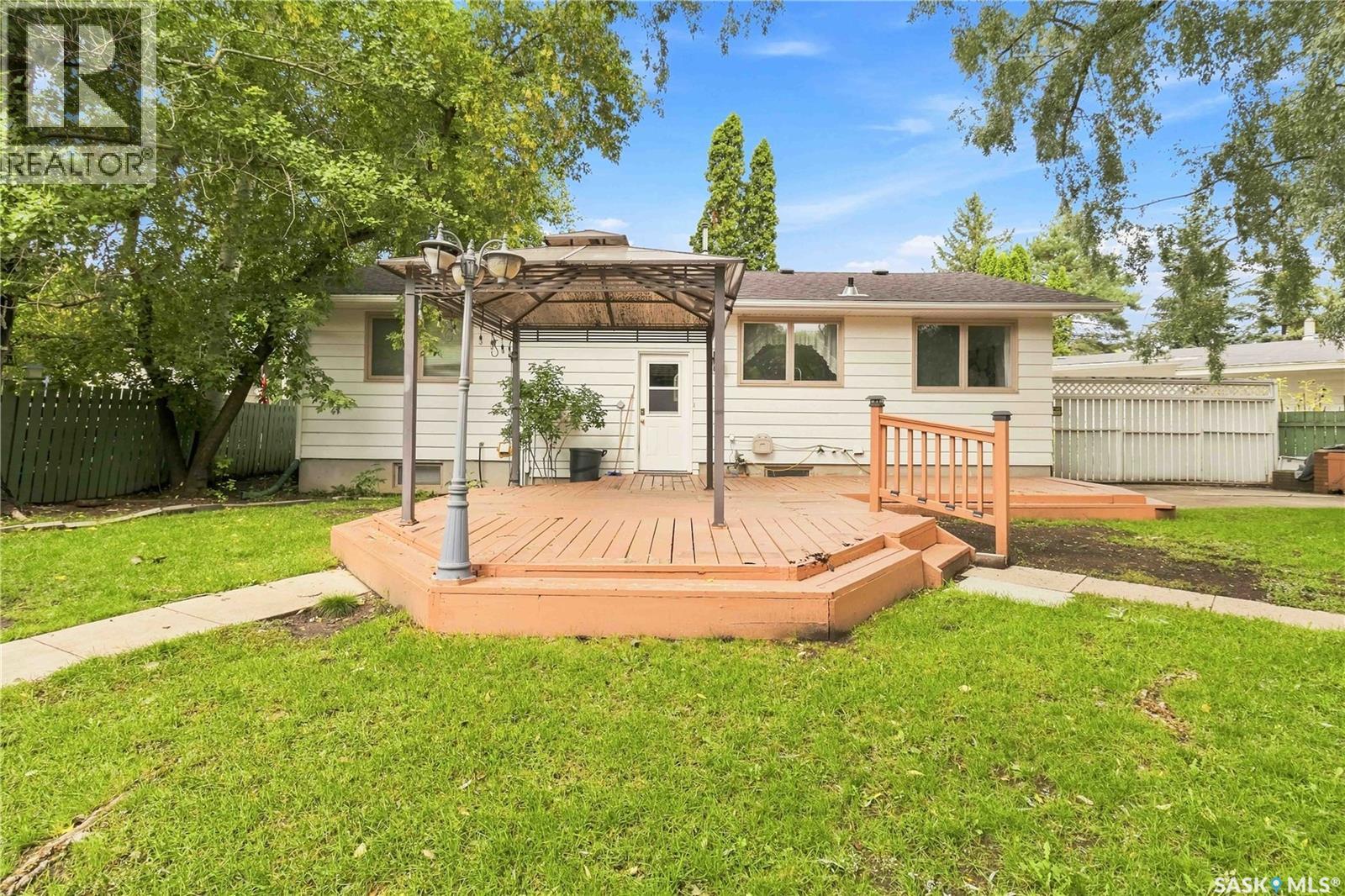 86 Brown CRESCENT - 28