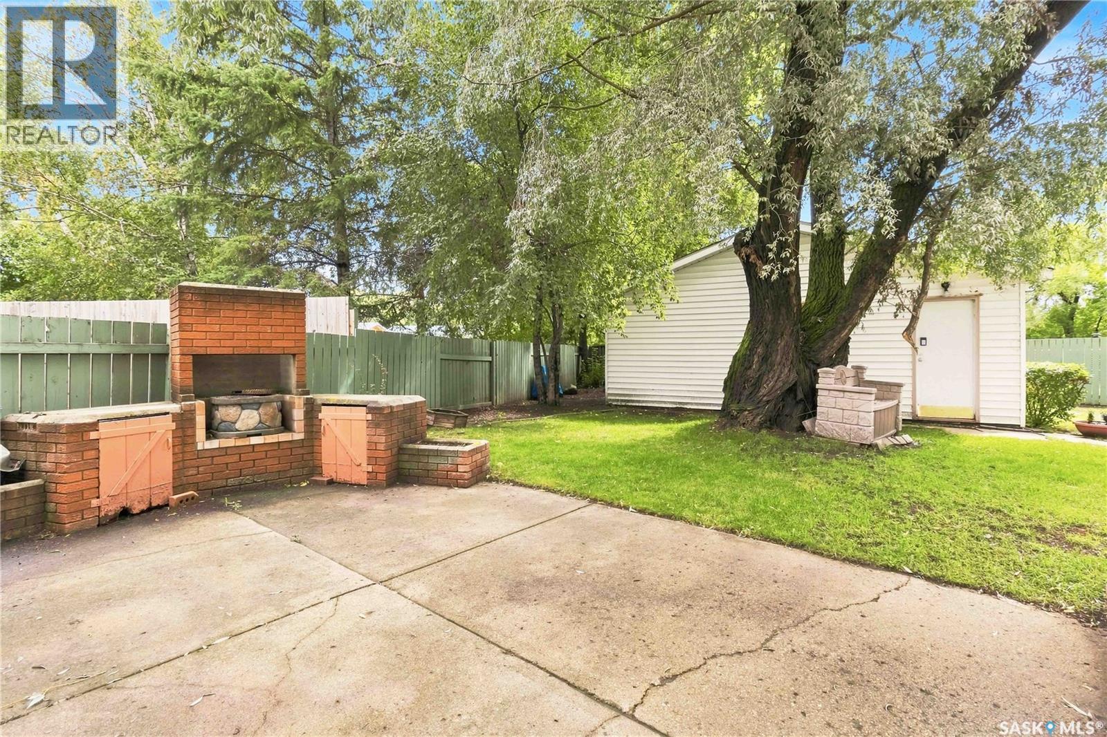 86 Brown CRESCENT - 29
