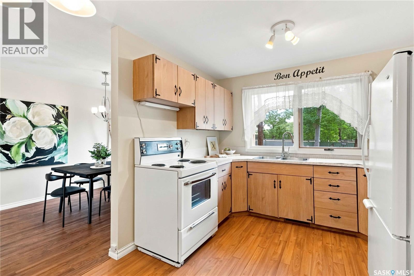 86 Brown CRESCENT - 8