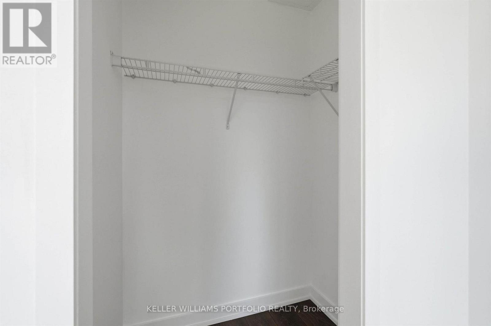 #1009 50 BRUYERES MEWS - Image 31