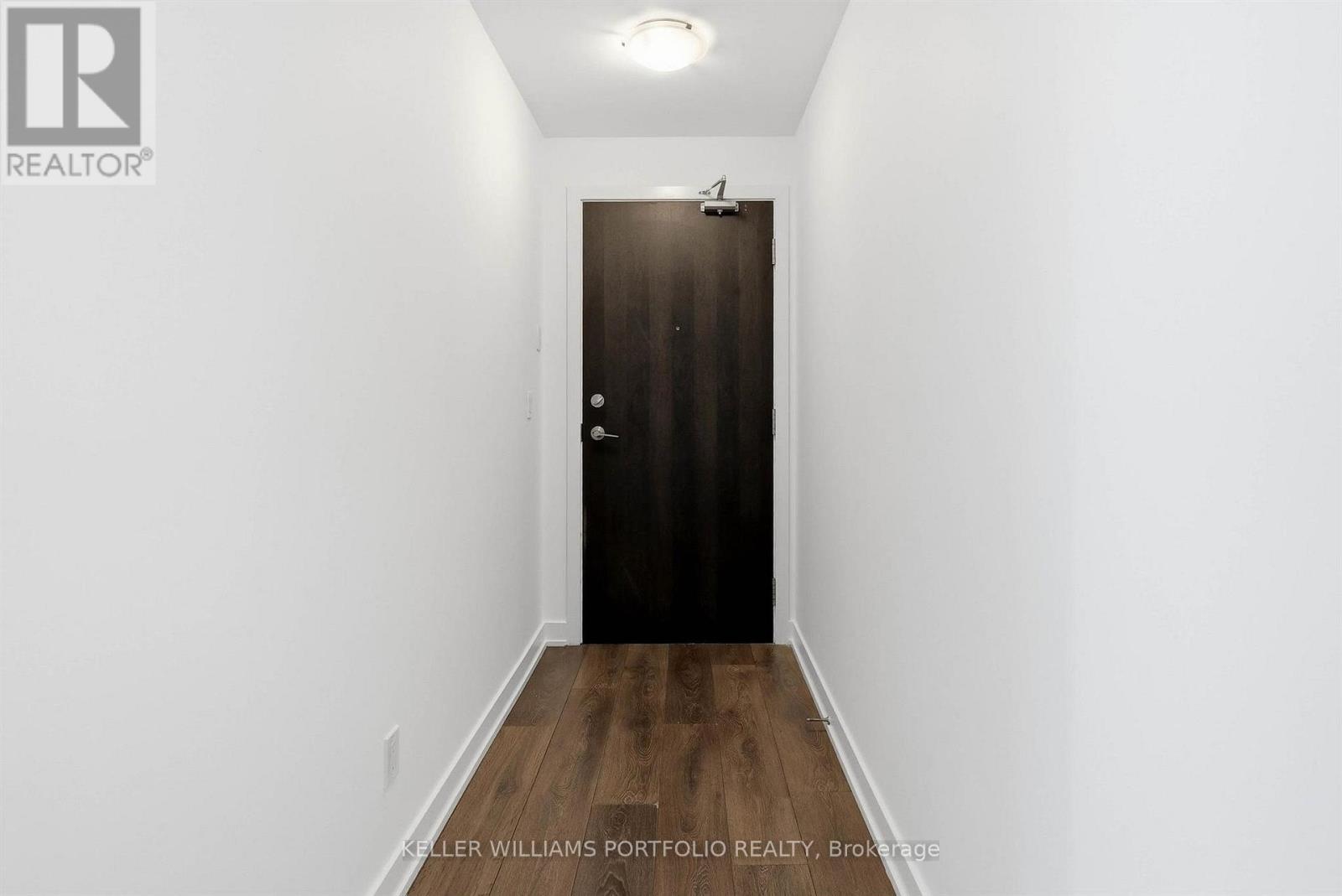 #1009 50 BRUYERES MEWS - Image 4