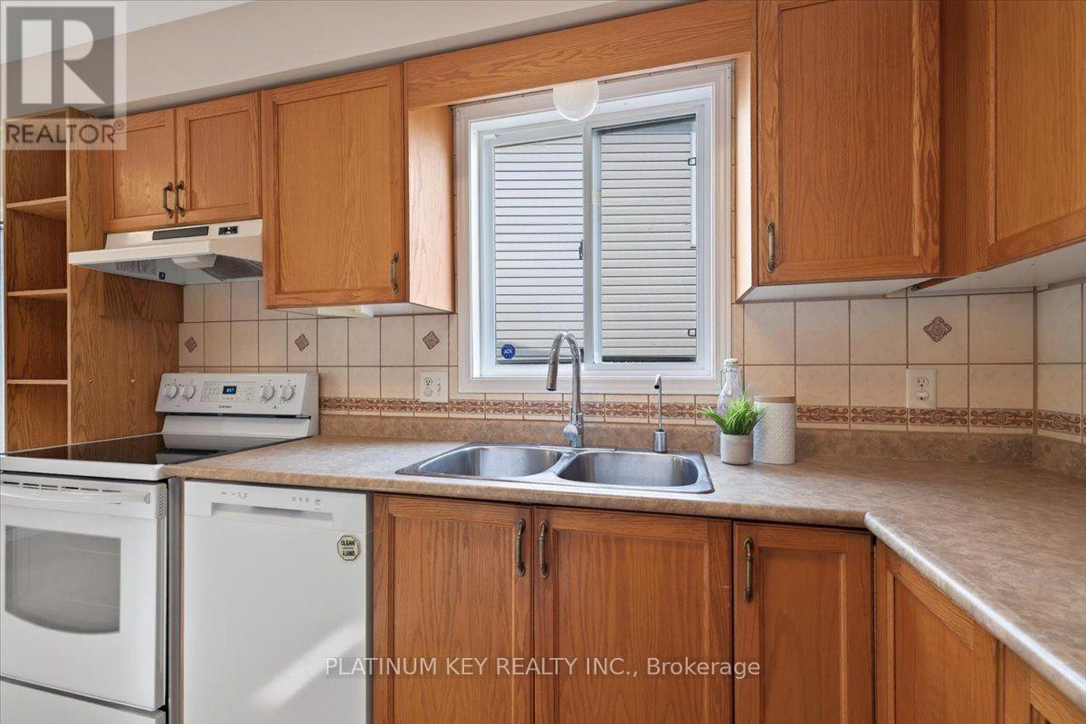 618 FIELDGATE CIRCLE - Image 15