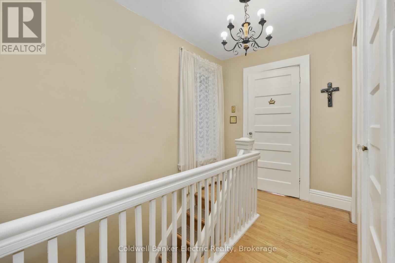 553 CHAMBERLAIN STREET - 15