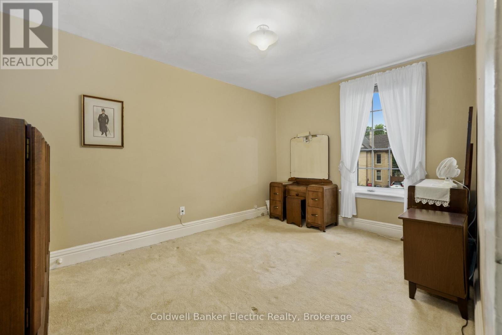553 CHAMBERLAIN STREET - 16