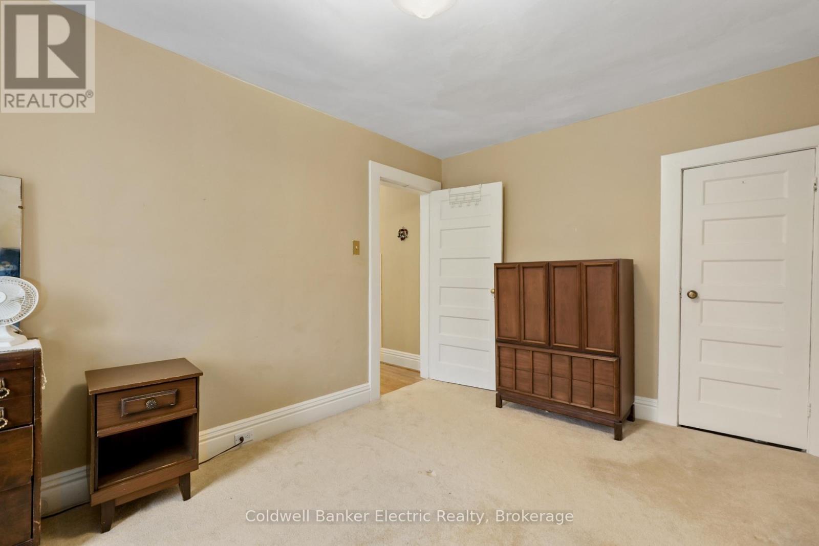 553 CHAMBERLAIN STREET - Image 17