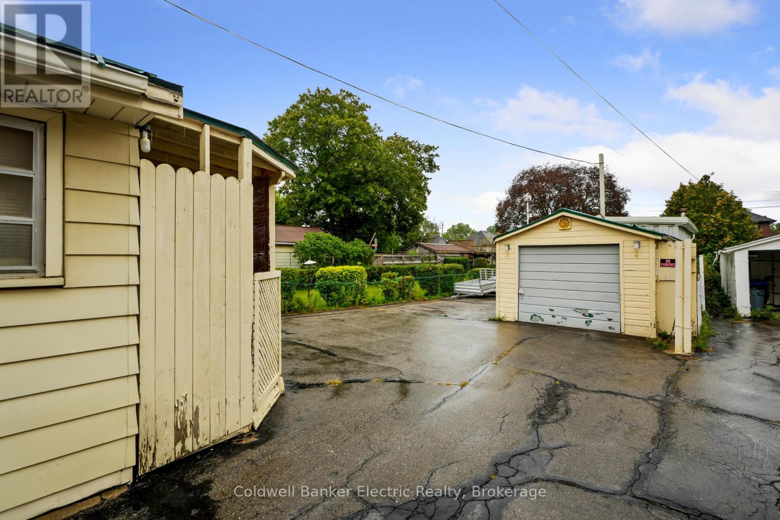 553 CHAMBERLAIN STREET - 24