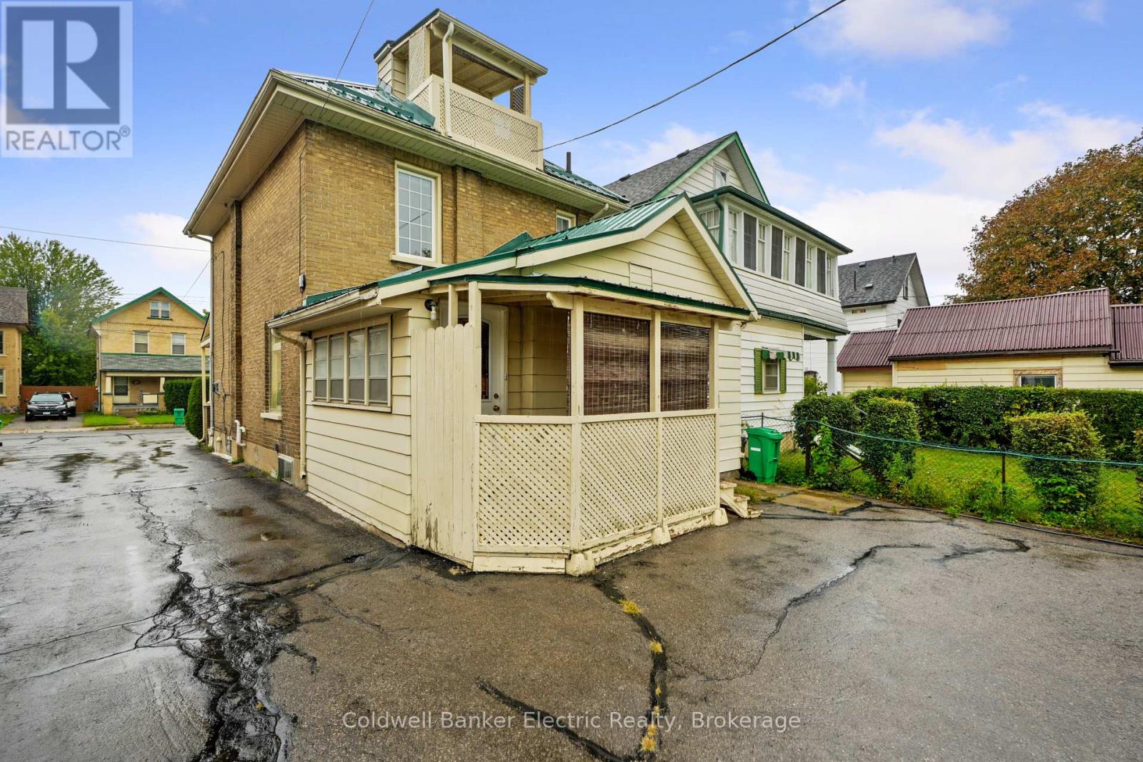 553 CHAMBERLAIN STREET - Image 25