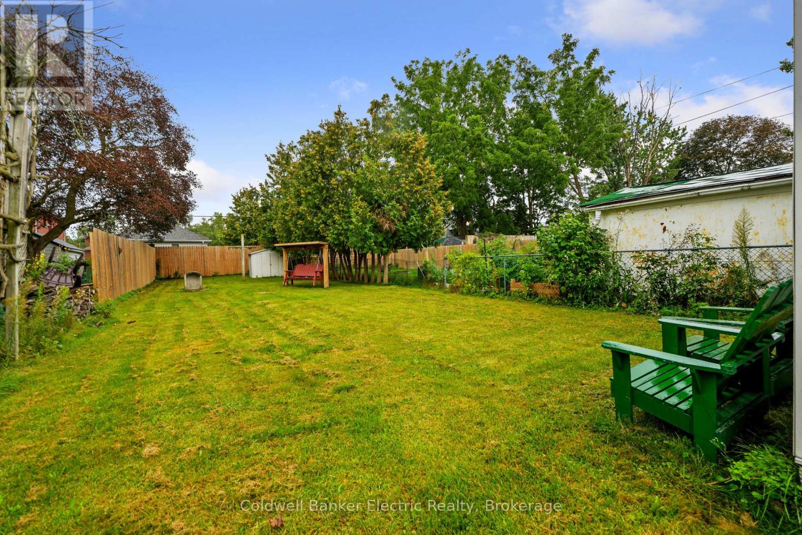 553 CHAMBERLAIN STREET - 26
