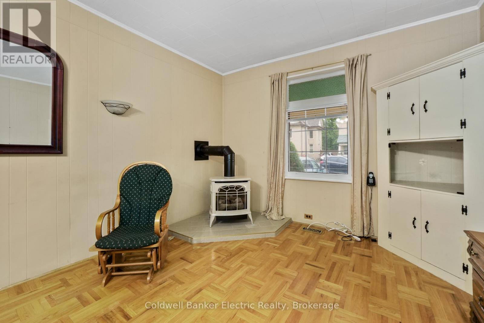 553 CHAMBERLAIN STREET - 7